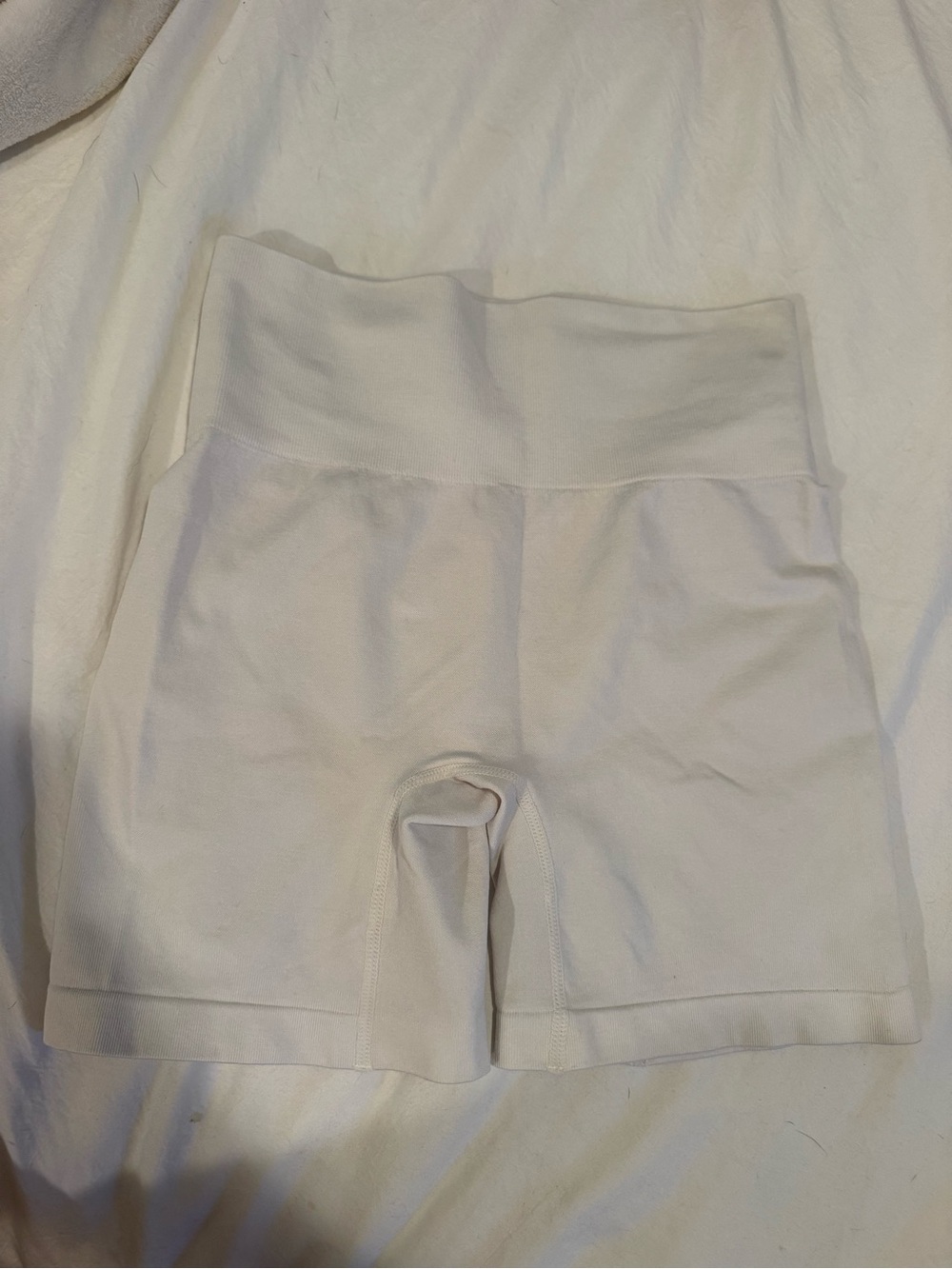 White High-Rise Women’s Bike Shorts with Wide Waistband